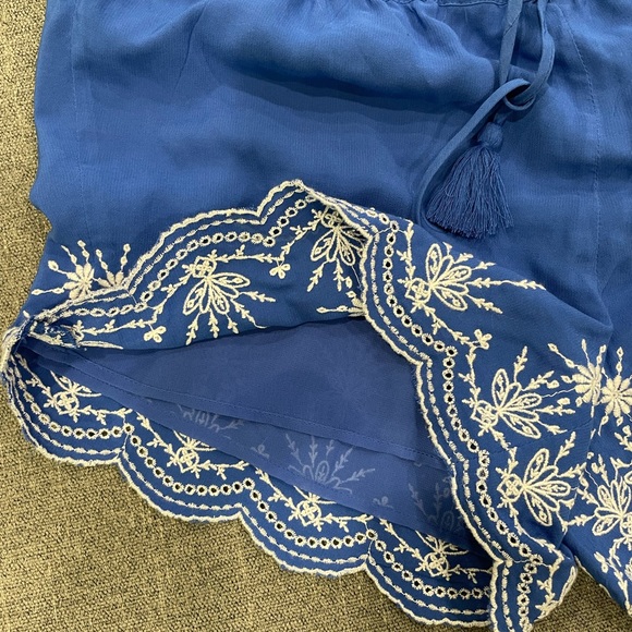 NWT loft royal blue embroidered shorts with drawstring waist - Picture 4 of 8